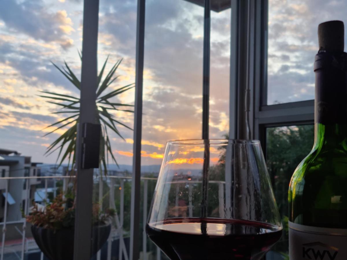 Sapphirea@54 Appartement Windhoek Buitenkant foto