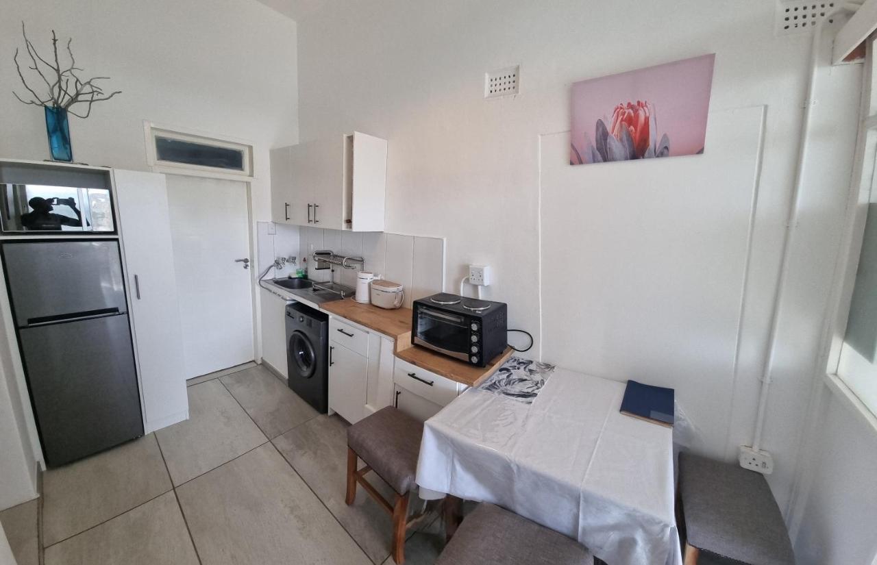 Sapphirea@54 Appartement Windhoek Buitenkant foto